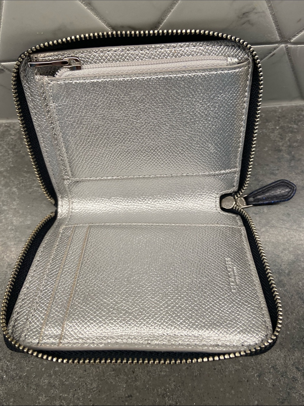 Coach NASA Logo Zip Wallet F30937 - Picture 3 of 5